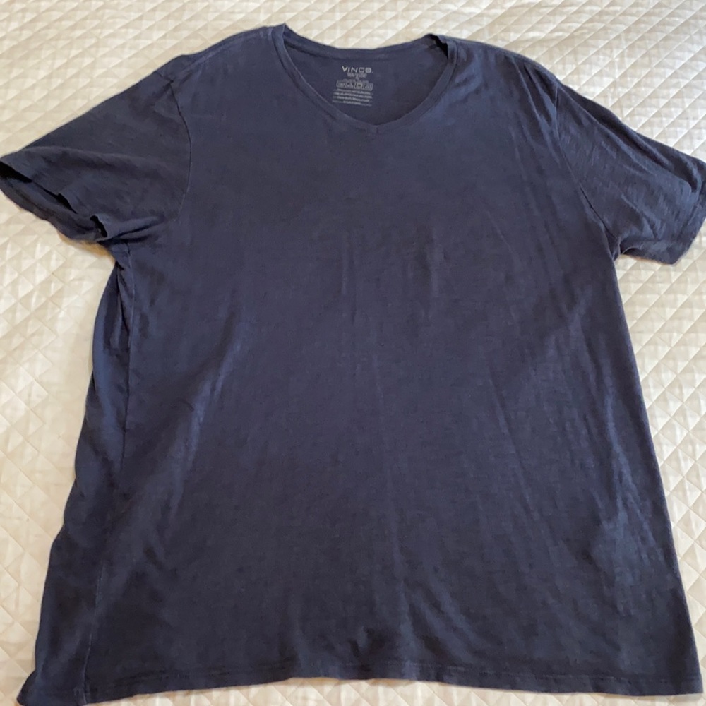 Vince v-neck T-shirt